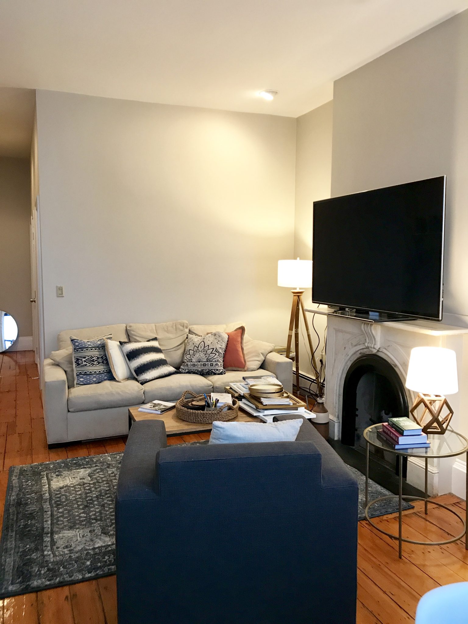 Our First Week in Boston & A Mini Apartment Tour] The Real Life RD